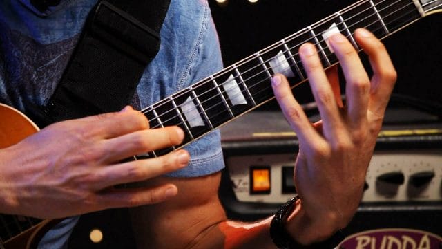 Master Tapping on Electric Guitar